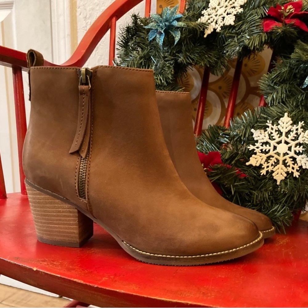 Brown suede Blondo bootie